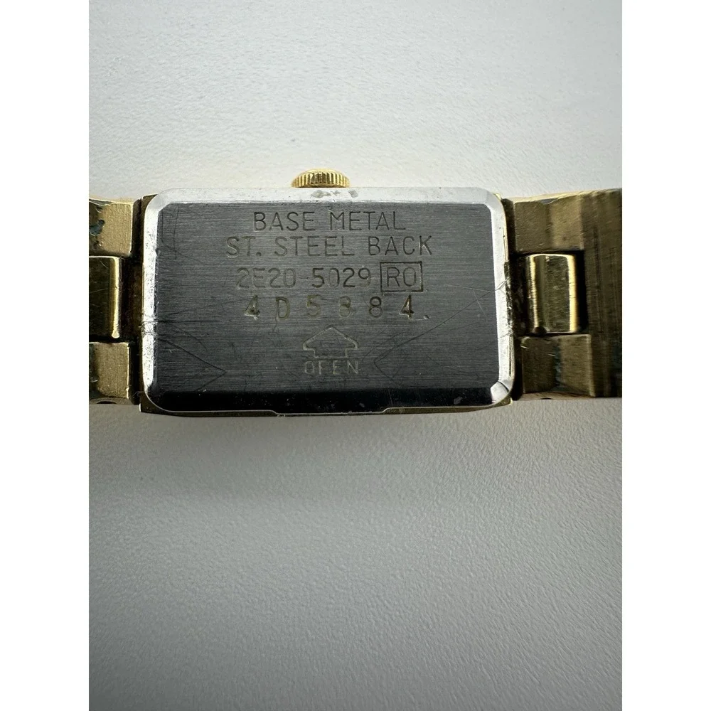 Vintage Seiko Quartz Gold Tone Womens Watch 2E20-5029 New Battery Runs
